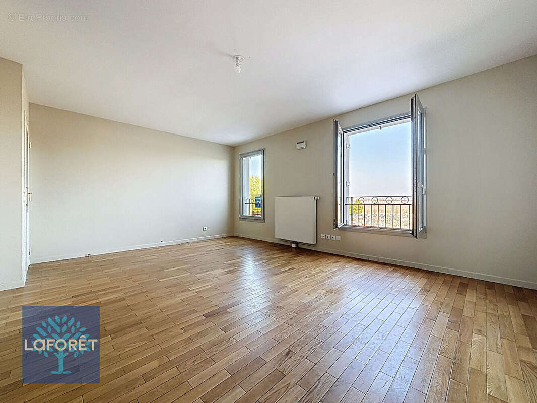 Appartement à CHENNEVIERES-SUR-MARNE