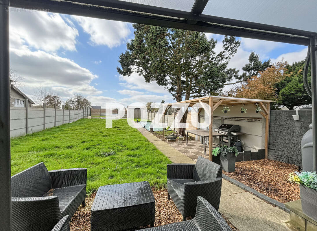 Maison à LE TEILLEUL