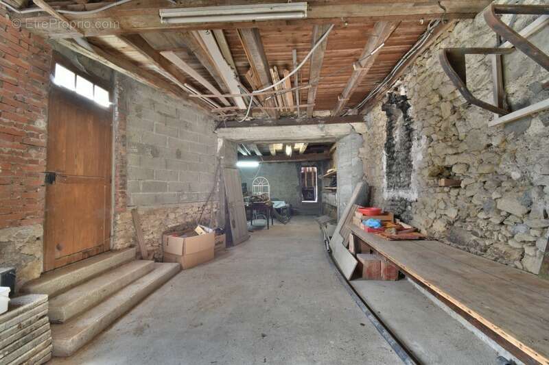 Maison à SAINT-LEGER-MAGNAZEIX