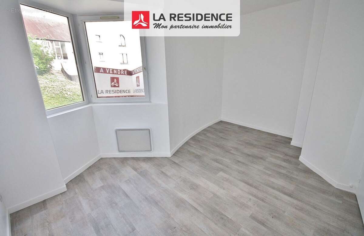 Appartement à VAUX-SUR-SEINE