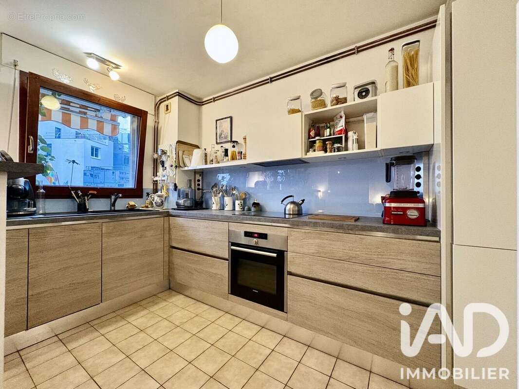 Photo 5 - Appartement à COURBEVOIE