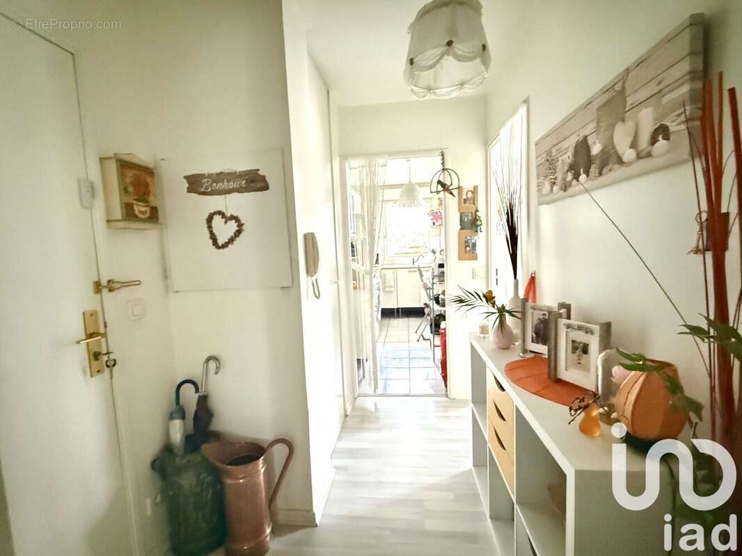 Photo 7 - Appartement à SAINTE-GENEVIEVE-DES-BOIS