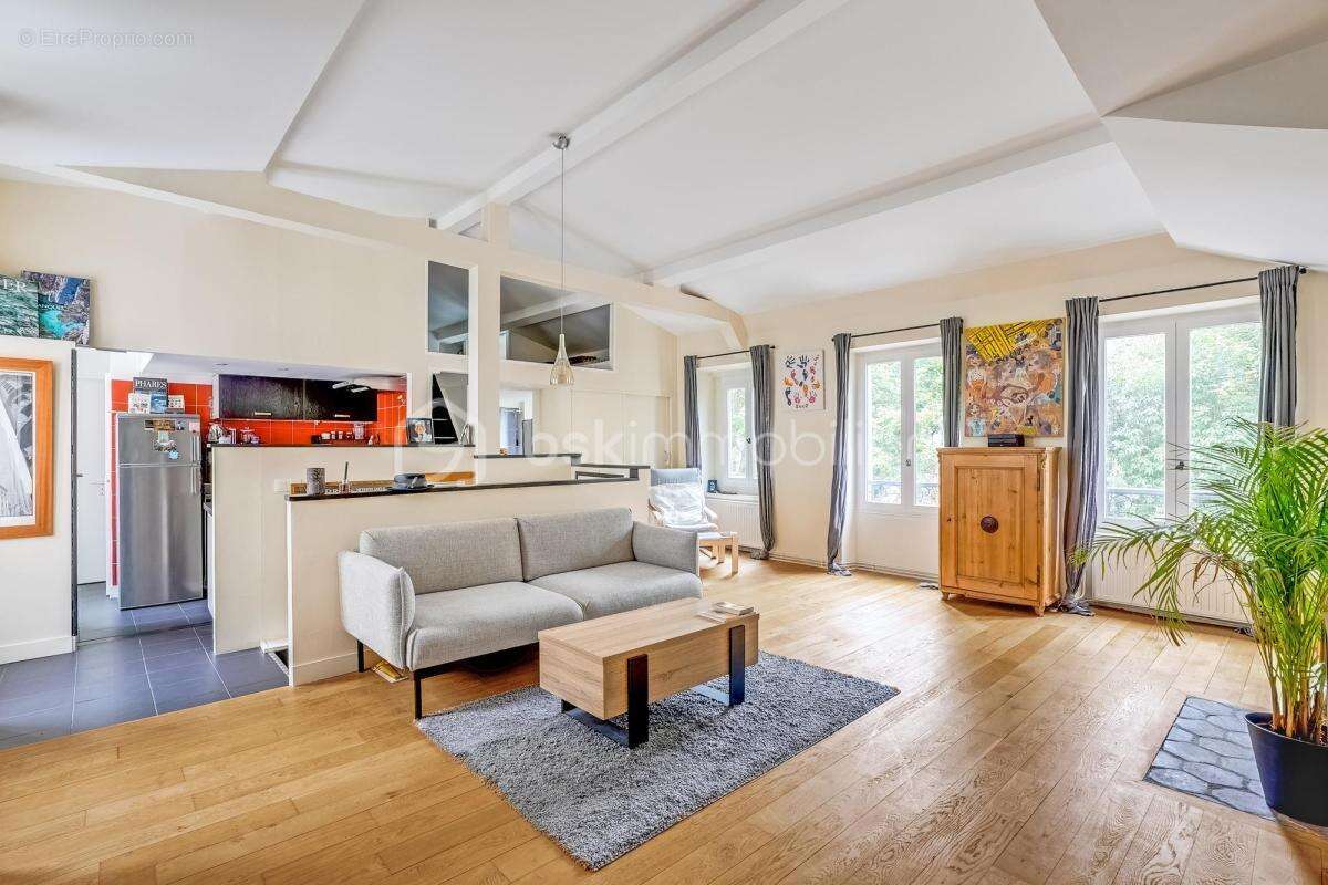 Appartement à PARIS-20E