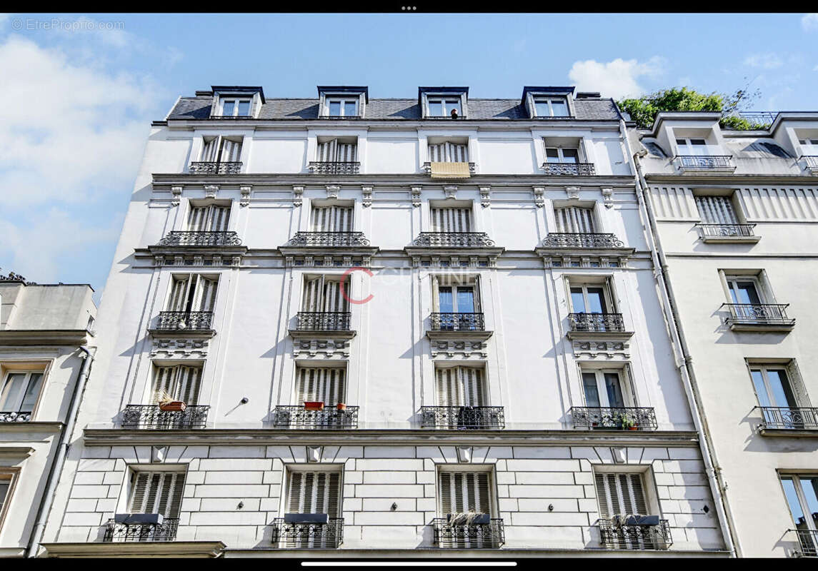 Appartement à PARIS-18E