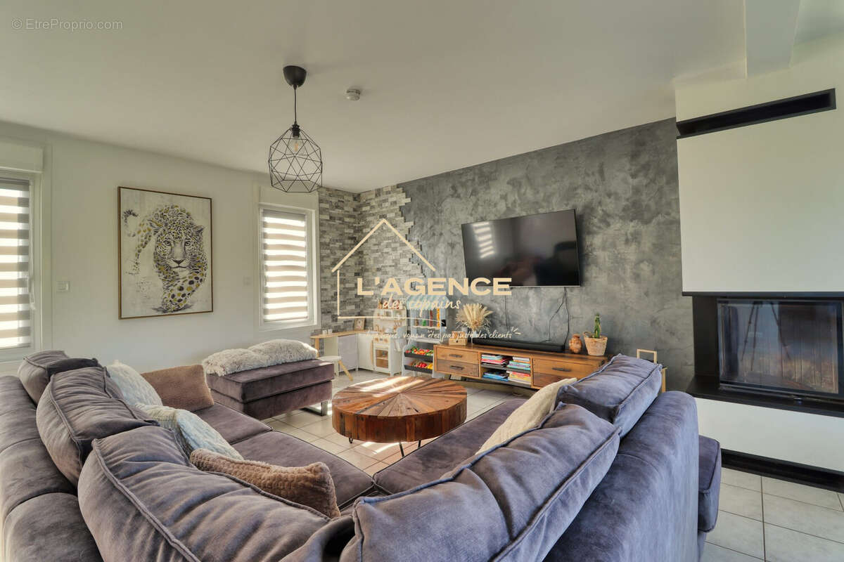 Maison à CALONNE-SUR-LA-LYS