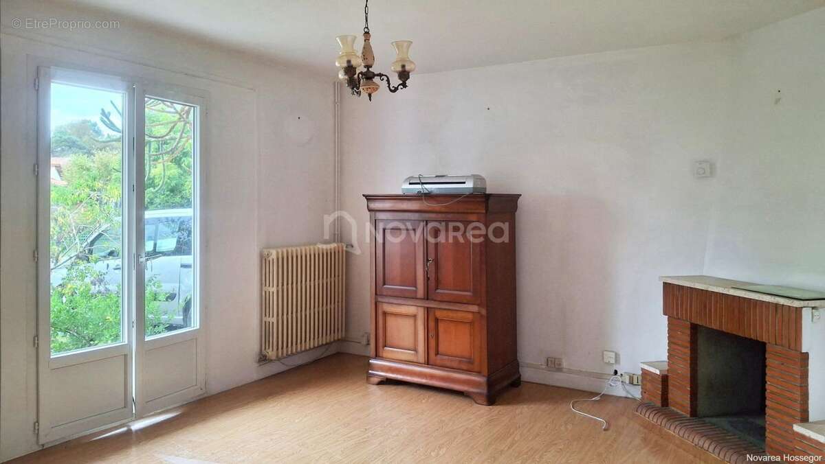 Maison à SAINT-PIERRE-DU-MONT