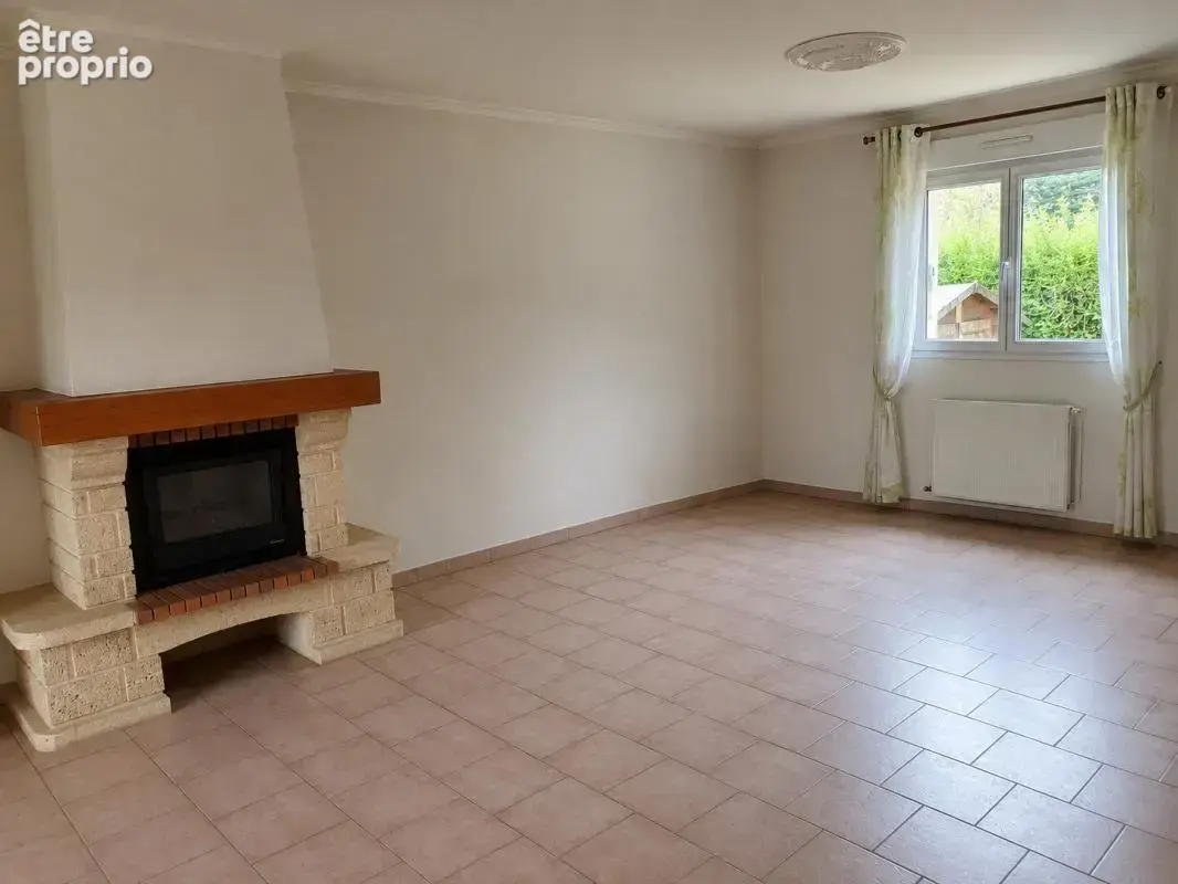 10 kms de Verneuil Pavillon trois chambres avec sous-sol - photo 3