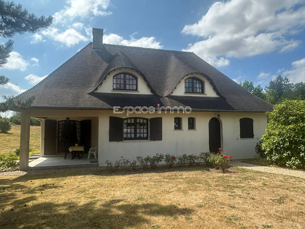 Maison à MALAUNAY