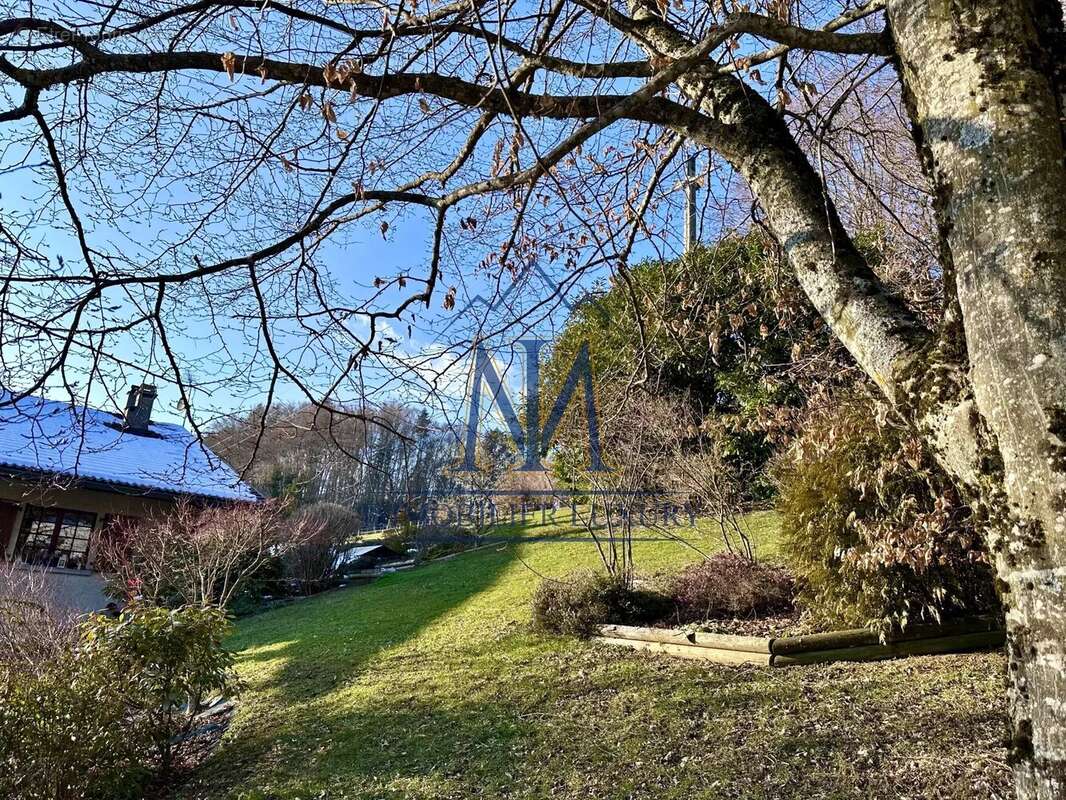 Maison à CHATILLON-SUR-CLUSES