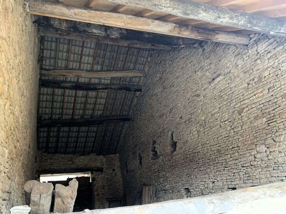 Maison à VAUX-SOUS-AUBIGNY