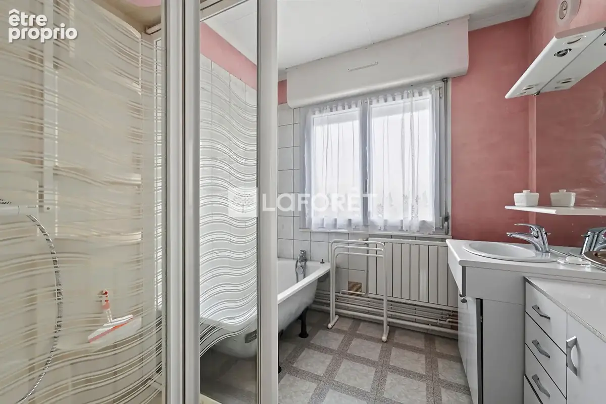 Maison individuelle 3 chambres sur Lambres Lez Douai - photo 5