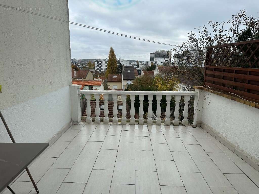 Appartement à FONTENAY-SOUS-BOIS