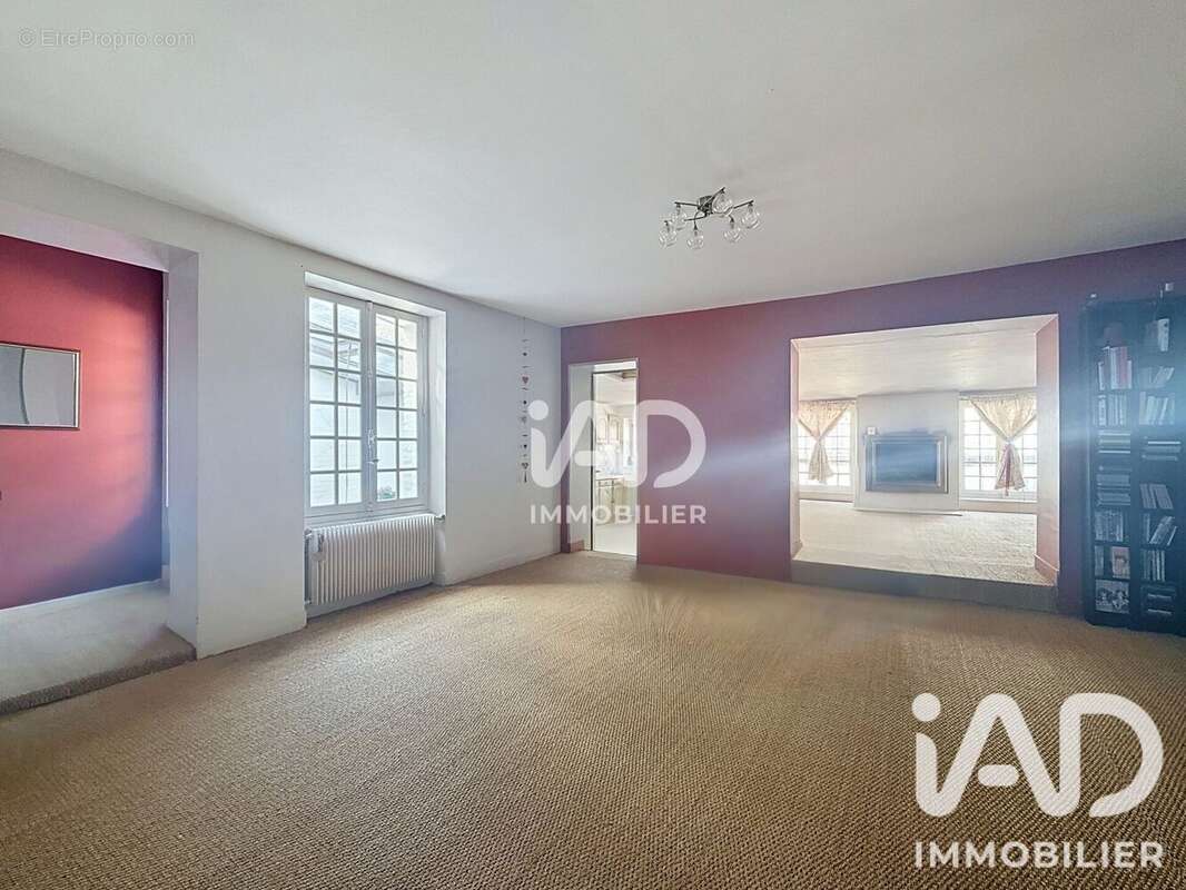 Appartement 187 m² à L'aigle  - photo 2