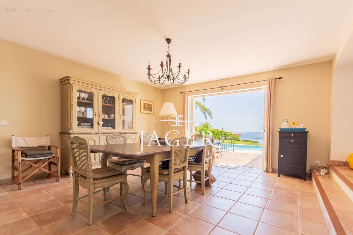 Maison 200 m² à Sainte-Maxime  - photo 5
