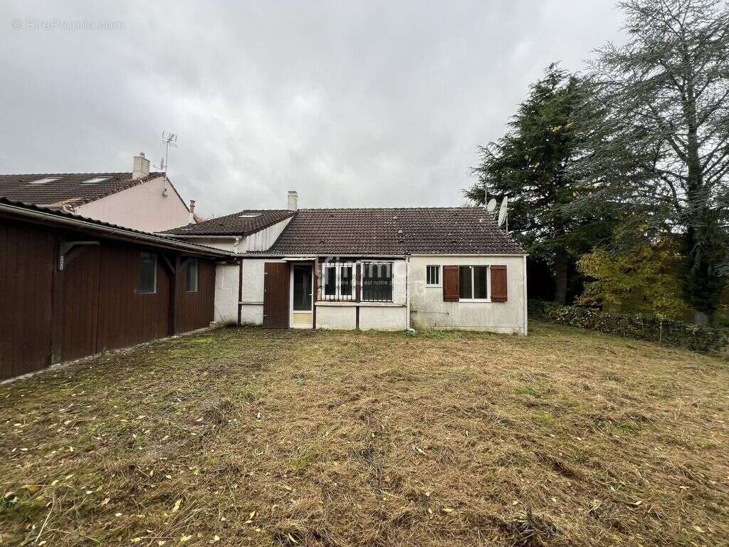 Maison familiale de plain pied à Bellot/la Ferté Gaucher 4 chamb - photo 12
