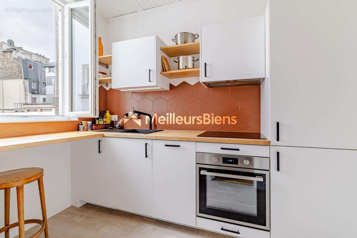 Appartement à PARIS-17E