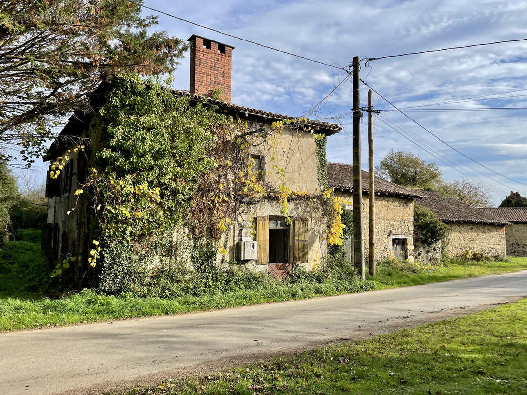 Maison à SAINT-CHRISTOPHE
