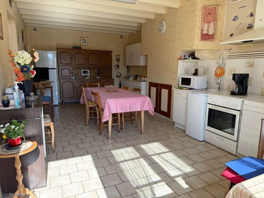 Maison de Campagne Proche Ruffec Avec Grange et Belles Vues - photo 5