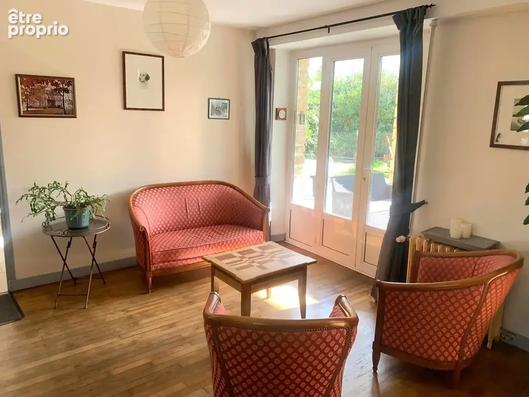 Maison 7 pièces 189 m² à vendre à Laval (53000) - photo 2