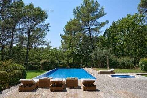 Maison 515 m² à Fayence  - photo 3