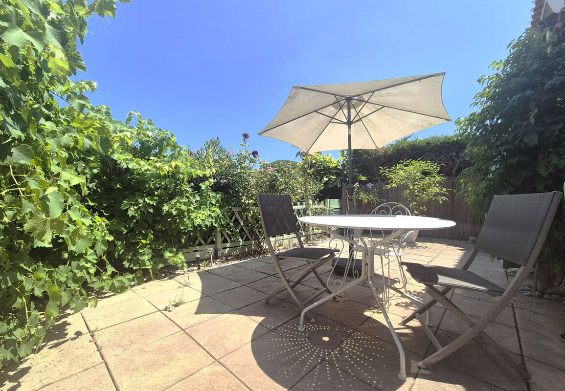 Appartement à COGOLIN