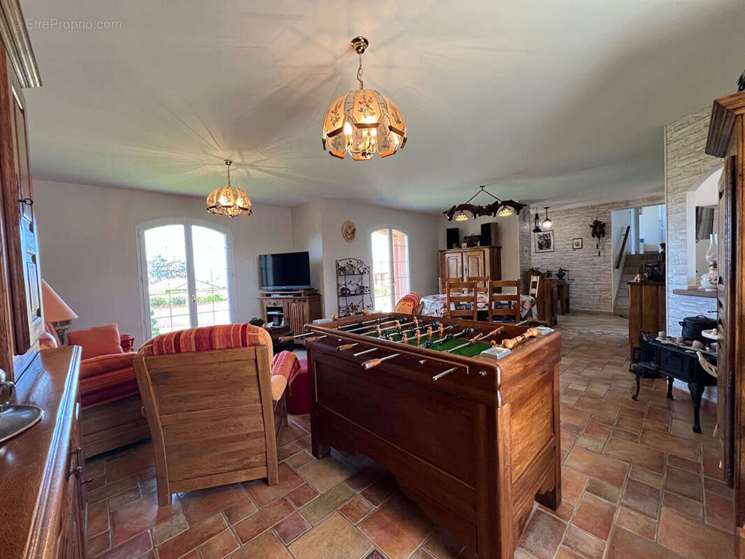 Maison Premilhat 6 pièce(s) 145,88 m2 - photo 2