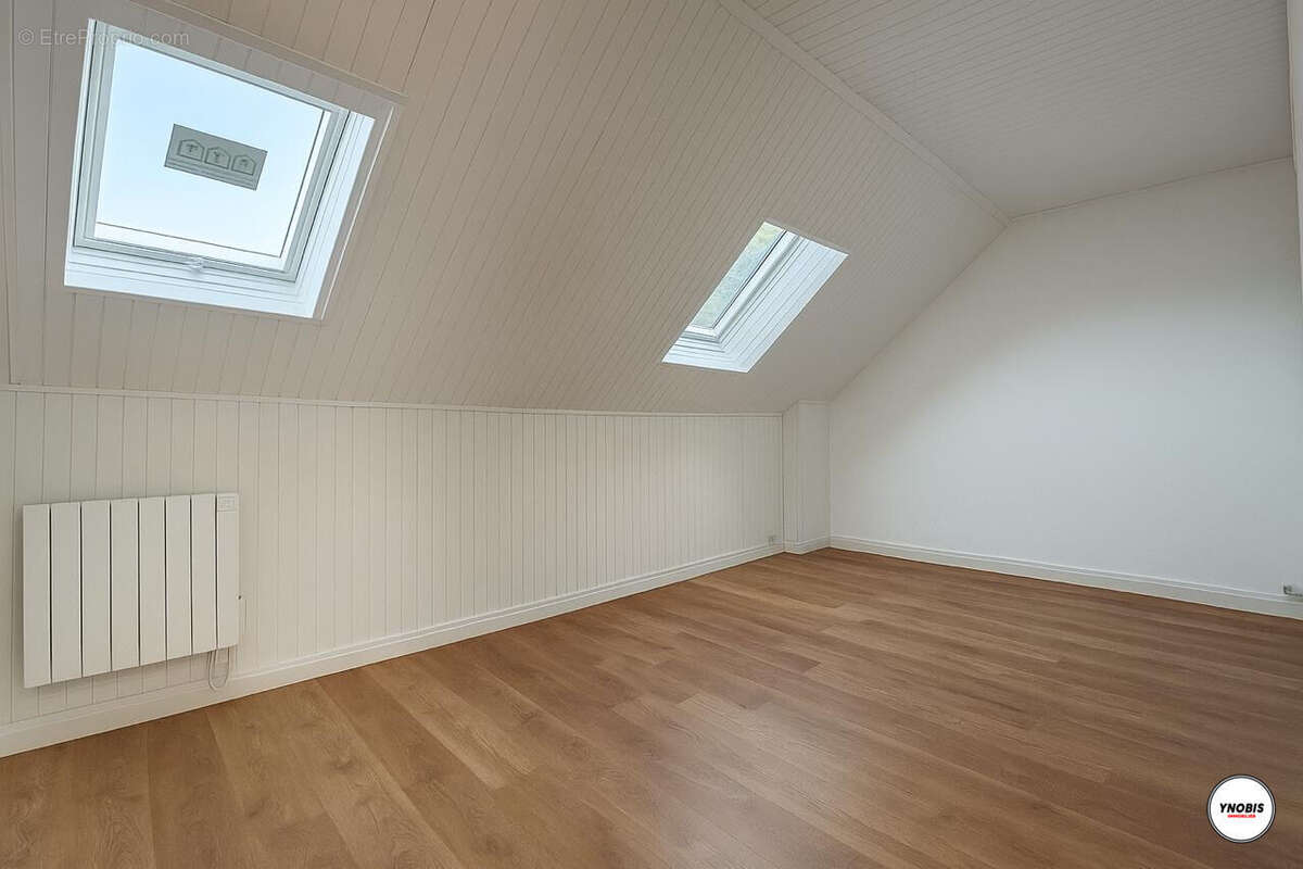 Maison à LES MUREAUX