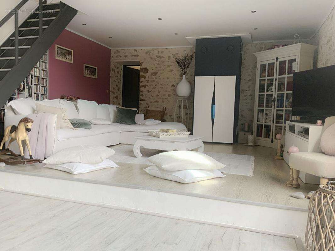 Maison à MORET-SUR-LOING