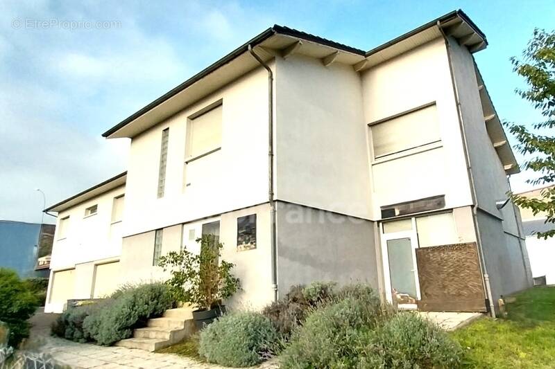 Appartement à ROMAGNAT