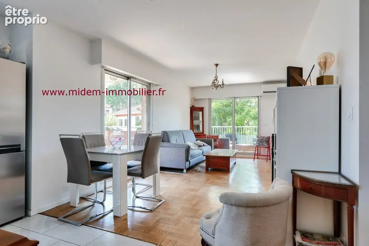 CROS CAGNES : Adorable 2 PIèces (51m2) Terrasses Calme Toutes Commodités et Plages - photo 3
