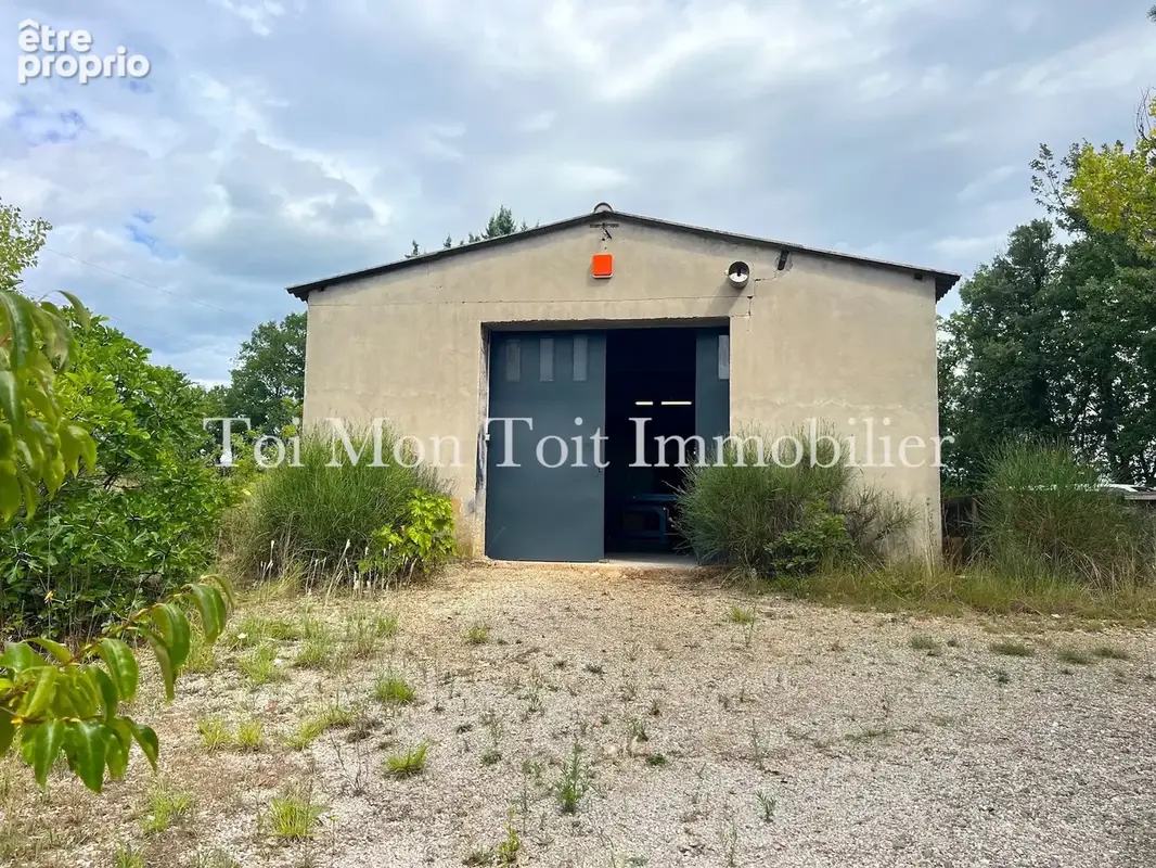 Sur 6000 m2, Villa F4 + 2 grands hangars situés sur la commune de Durfort et Saint-Martin - photo 8