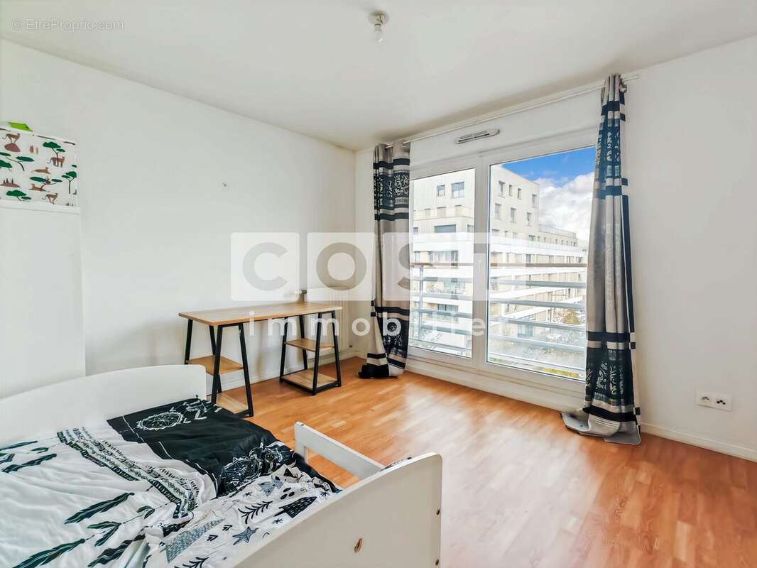 Appartement à COLOMBES