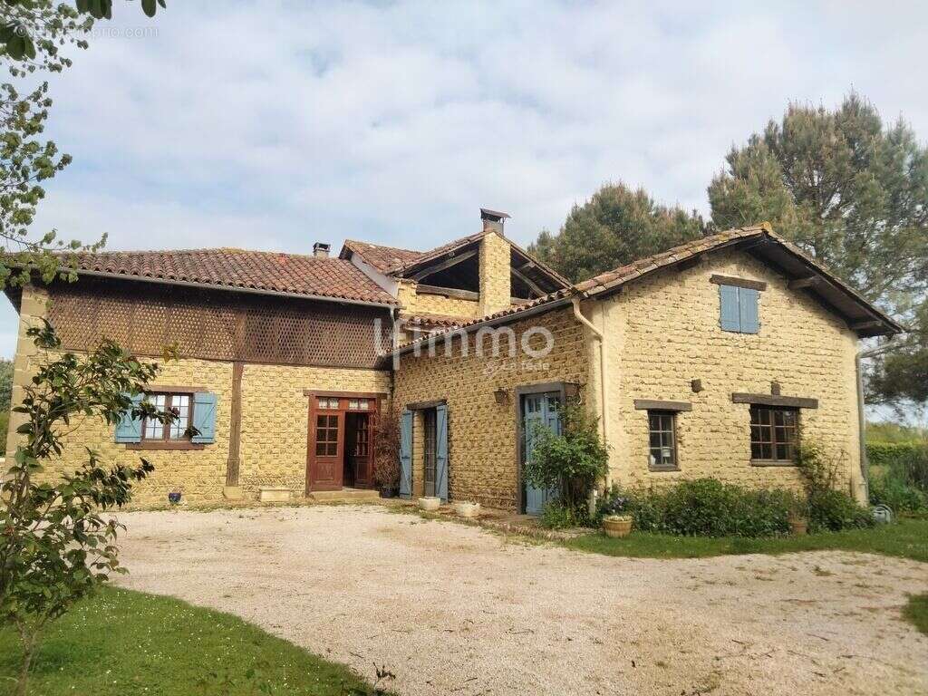 Maison à CASTELNAU-MAGNOAC