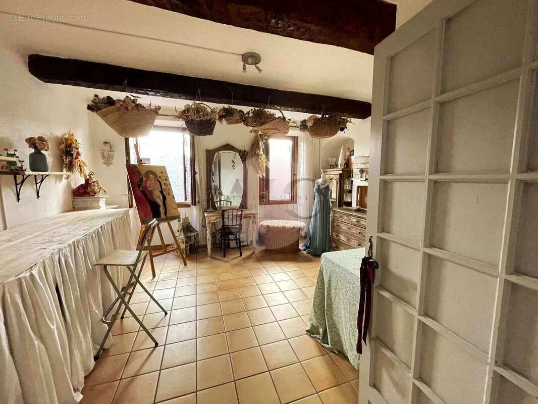 Maison à MONTAUROUX