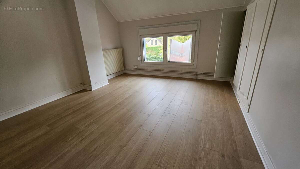 Maison à NEUVILLE-EN-FERRAIN