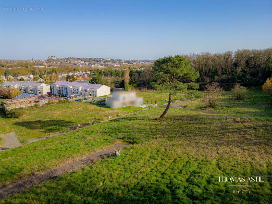 Terrain à SAUMUR