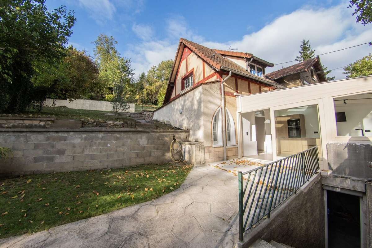 Terrasse - Maison à MEZY-SUR-SEINE