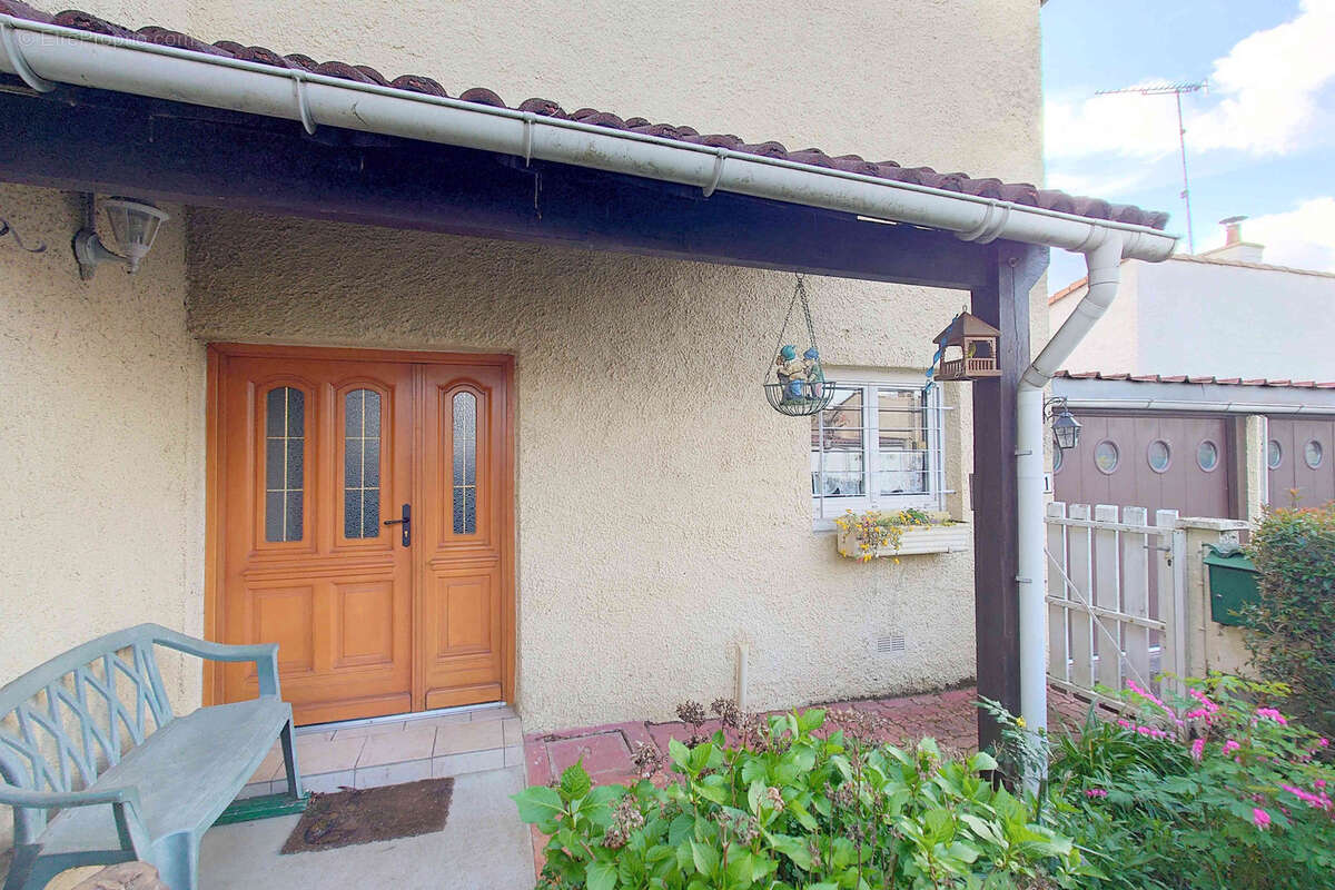 Maison à VILLEFRANCHE-DE-ROUERGUE