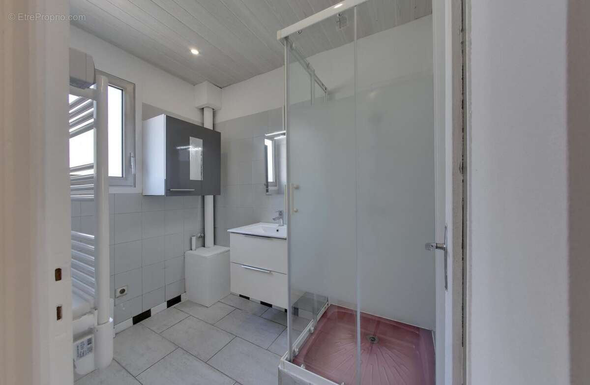 Appartement à FONTAINE