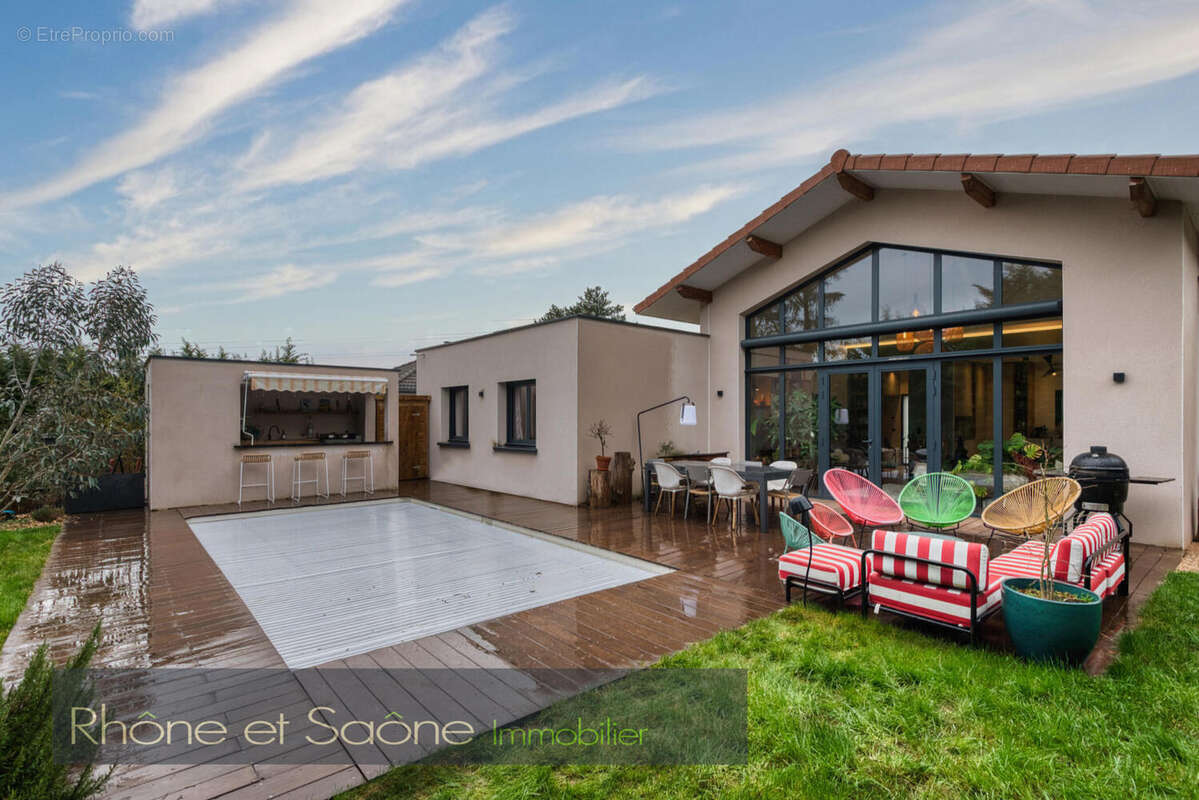 Photo 2 - Maison à LA TOUR-DE-SALVAGNY