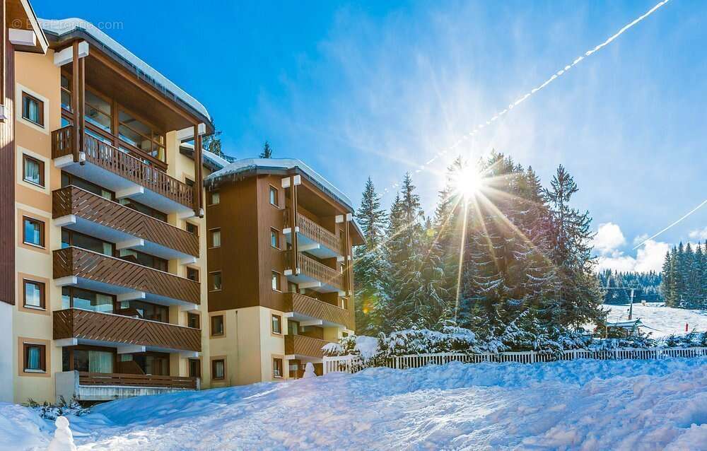 Appartement à MORILLON