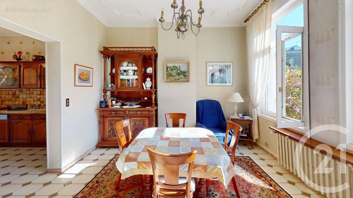 Maison à SAINT-QUENTIN