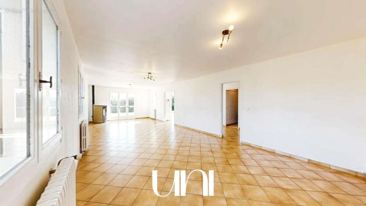 Maison 5 pièces de 150m2 avec terrain de 5617m2 à TOUR EN BESSIN - photo 3