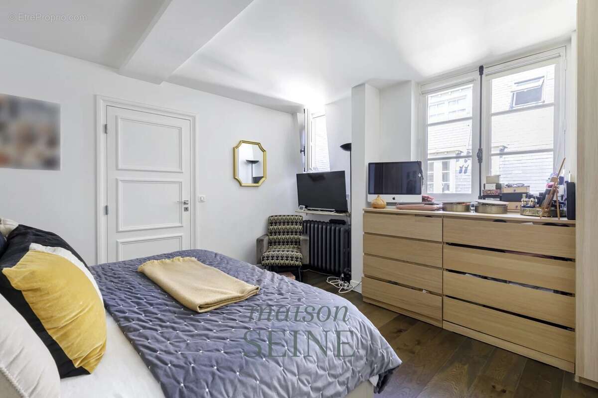 Appartement à NEUILLY-SUR-SEINE