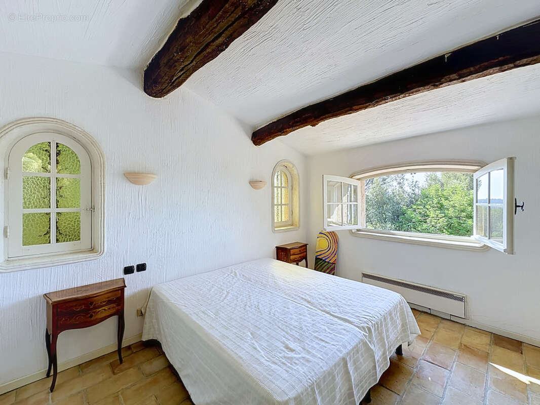 Maison à TOURRETTES-SUR-LOUP