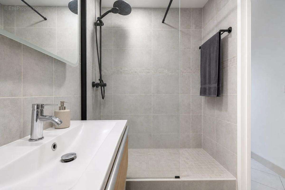 Appartement à LES CLAYES-SOUS-BOIS