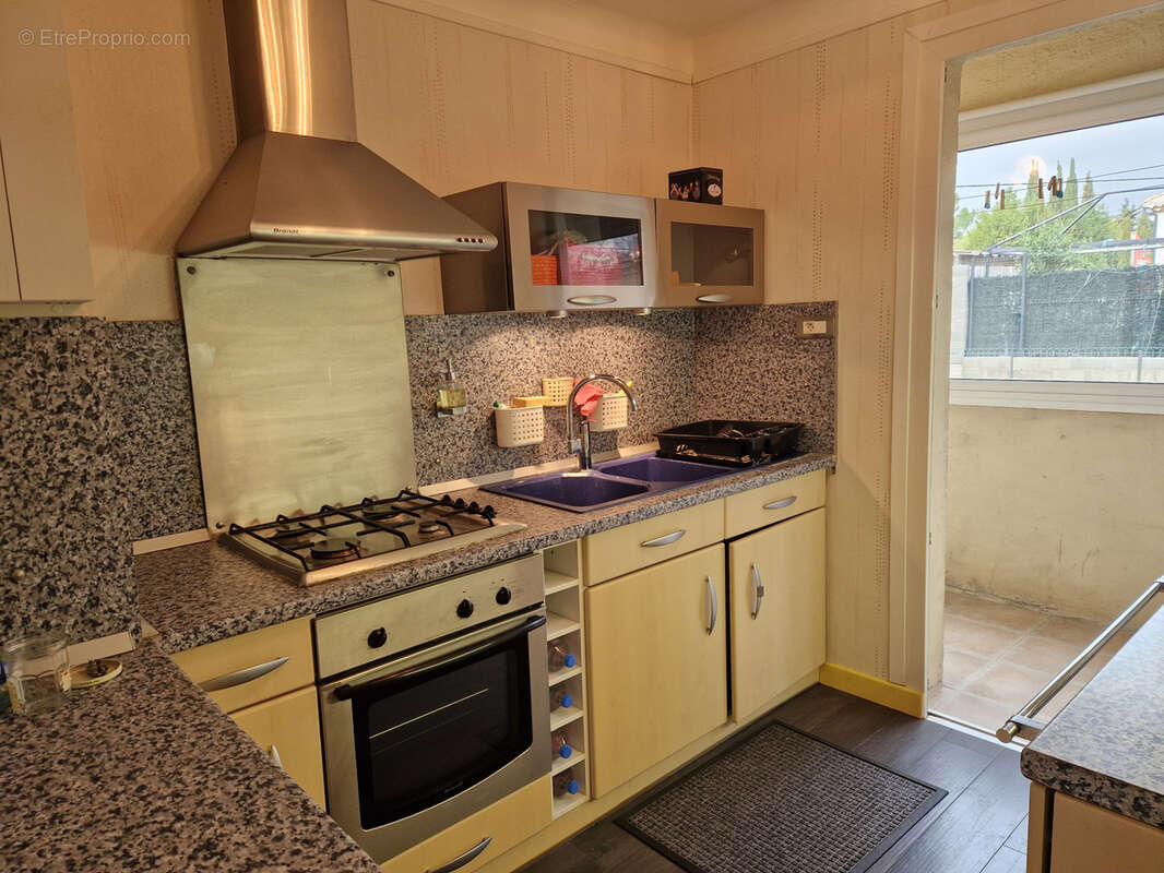 Font-Neuve, bel appartement T3 de 66m2 + cave. - photo 8