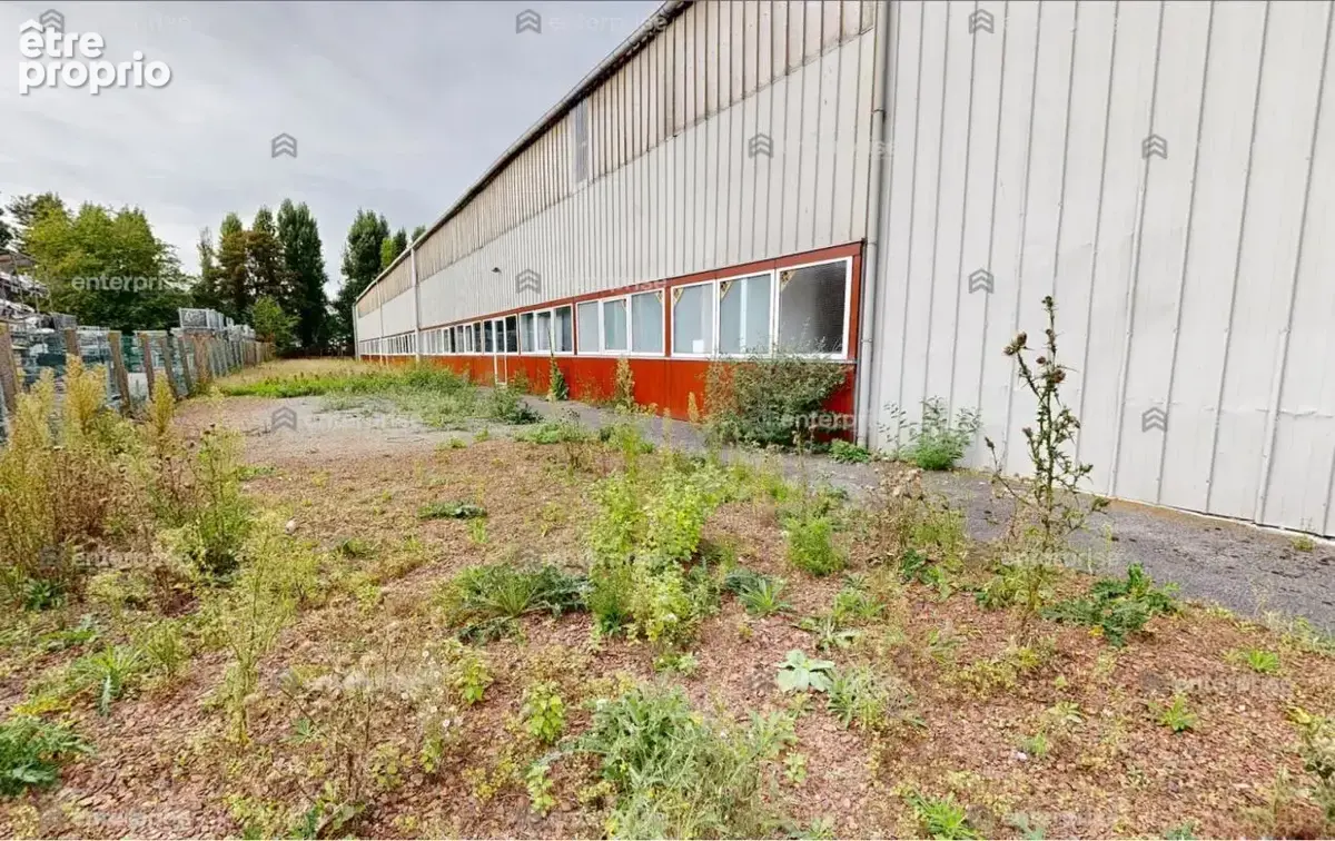 A vendre - batiment d'activites - 2.160m2 - parcelle independante de 5.000m2 - photo 6