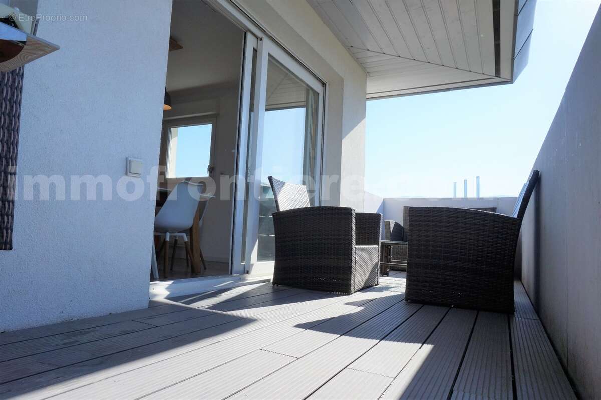 T5 Duplex à Ambilly - Appartement à AMBILLY