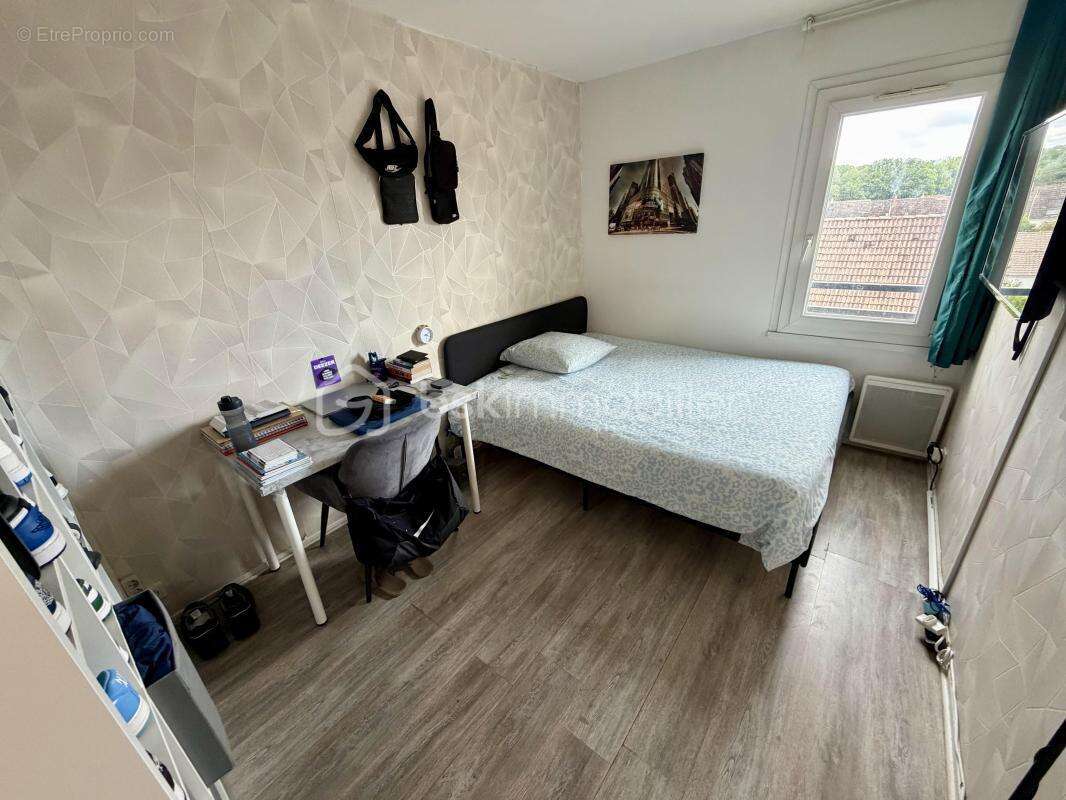 Appartement à COURCOURONNES